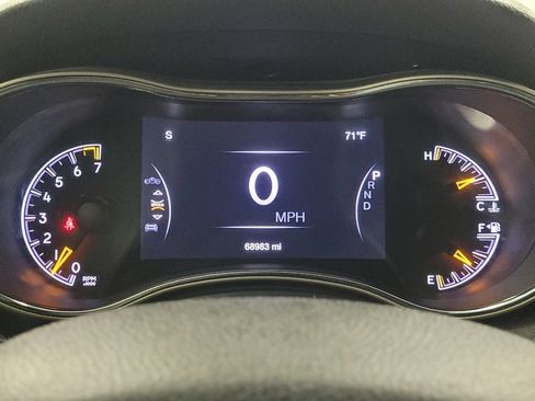 Used 2017 Jeep Grand Cherokee Laredo w/ Quick Order Package 2BE image 23