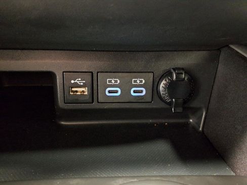 Used 2024 Toyota Highlander XLE image 16