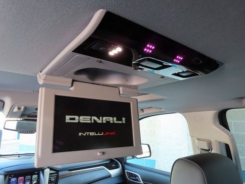 Certified 2018 GMC Yukon Denali w/ Denali Ultimate Package image 6