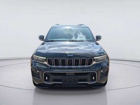 Used 2023 Jeep Grand Cherokee Overland w/ Luxury Tech Group IV AWD/4WD image 8