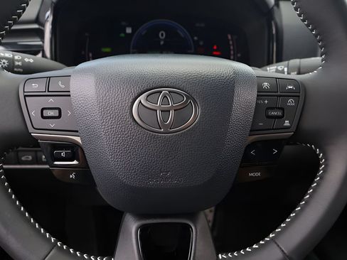 Certified 2026 Toyota Camry SE w/ Convenience Package FWD image 17