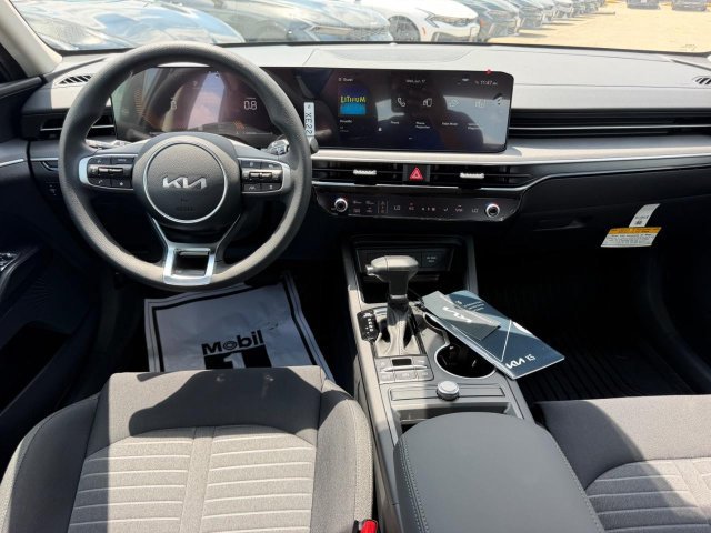 New 2026 Kia K5 LXS FWD image 8