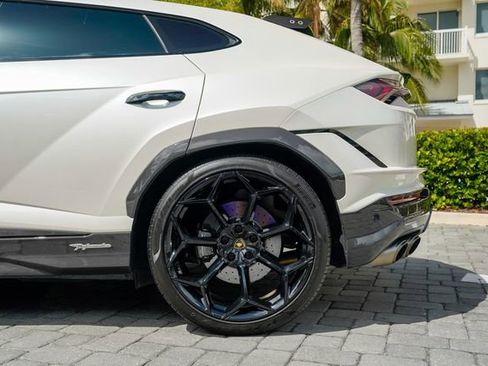 Used 2023 Lamborghini Urus Performante image 16