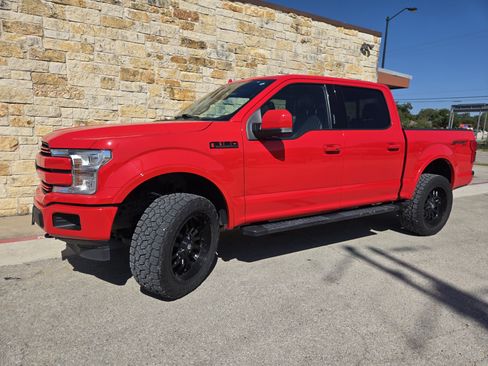 Used 2018 Ford F150 Lariat w/ Equipment Group 502A Luxury AWD/4WD image 2