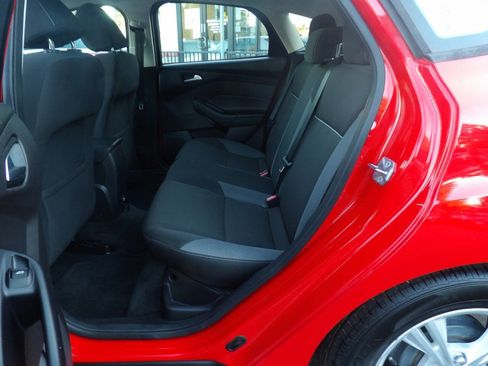 Used 2013 Ford Focus SE w/ Interior Protection Pkg image 8