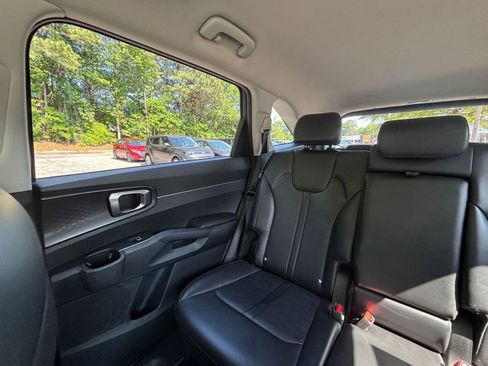 Used 2024 Kia Sorento S FWD image 42