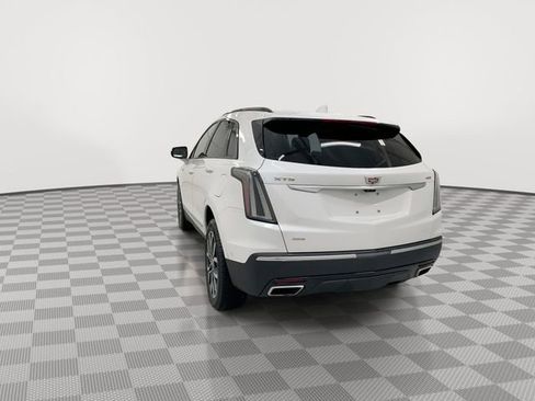 Certified 2025 Cadillac XT5 Sportv w/ Technology Package image 8