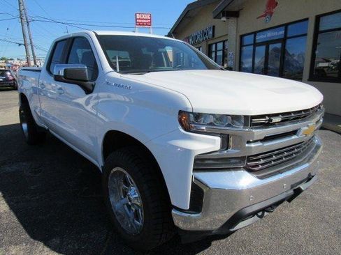 Used 2021 Chevrolet Silverado 1500 LT w/ Safety Package II AWD/4WD image 2
