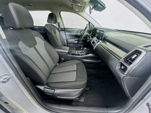Certified 2022 Kia Sorento LX AWD/4WD image 6