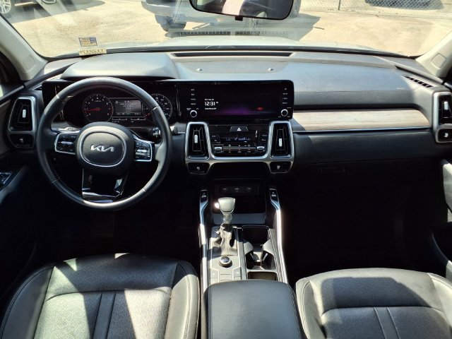 Used 2022 Kia Sorento S w/ Panoramic Sunroof Package AWD/4WD image 10