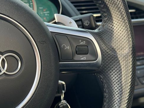 Used 2014 Audi R8 V10 w/ Full Leather Package image 74