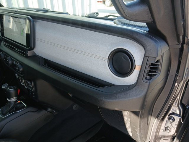 Used 2025 Jeep Gladiator Sport AWD/4WD image 27