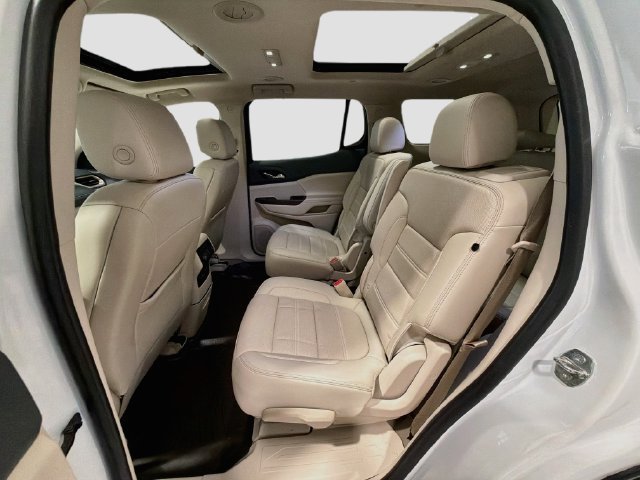 Certified 2022 GMC Acadia Denali w/ Denali Ultimate Package AWD/4WD image 24