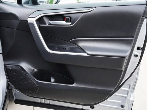 Certified 2025 Toyota RAV4 XLE AWD/4WD image 27