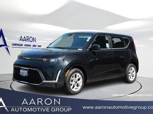 Used 2023 Kia Soul LX w/ LX Technology Package image 1