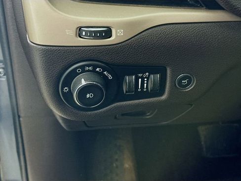 Used 2016 Jeep Cherokee Trailhawk w/ Comfort/Convenience Group image 10