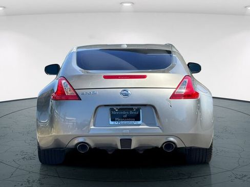 Used 2009 Nissan 370Z Touring image 6
