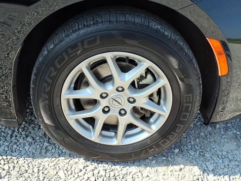 Used 2024 Chrysler Pacifica Touring-L FWD image 14