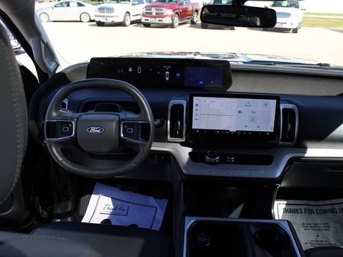 Used 2025 Ford Expedition Max Active AWD/4WD image 19