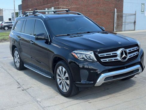 Used 2017 Mercedes-Benz GLS 450 4MATIC image 3