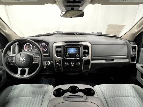 Used 2019 RAM 1500 Classic SLT AWD/4WD image 18