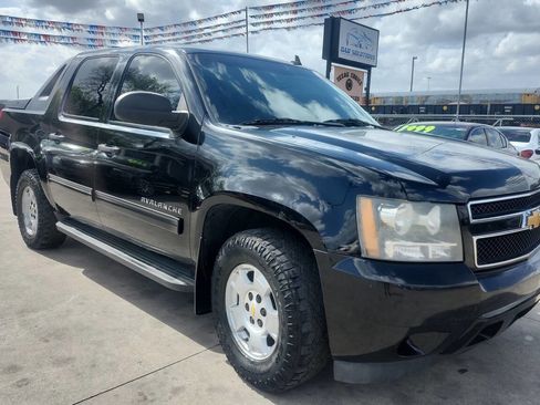 Used 2010 Chevrolet Avalanche LS AWD/4WD image 1