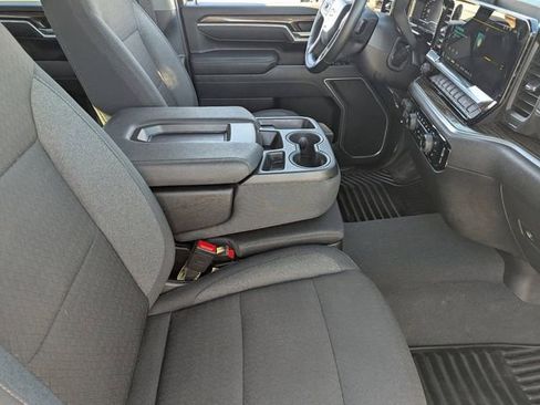 Used 2025 Chevrolet Silverado 2500 LT w/ Convenience Package image 11