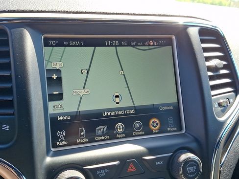 Used 2016 Jeep Grand Cherokee Limited w/ Trailer Tow Group IV AWD/4WD image 16