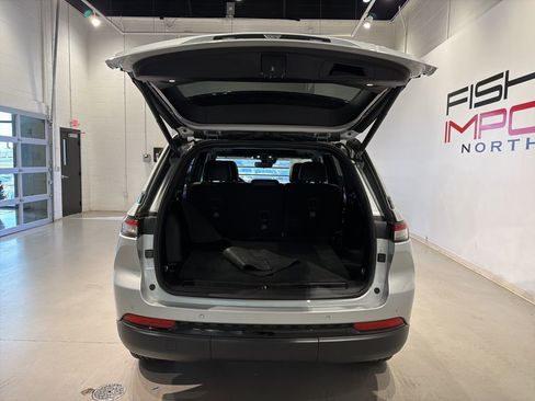 Used 2024 Jeep Grand Cherokee Altitude image 26