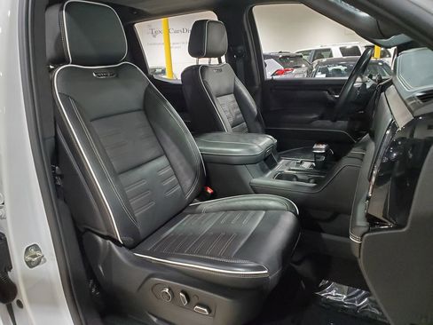Used 2023 GMC Sierra 1500 AT4X AWD/4WD image 14