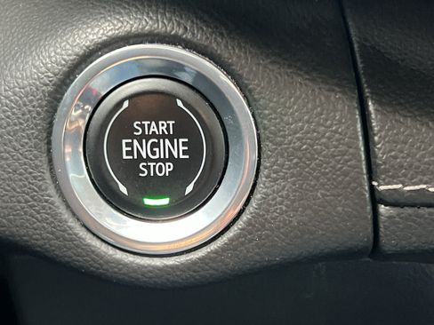 Used 2023 Buick Envision Avenir AWD/4WD image 21