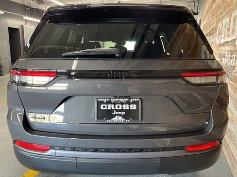 New 2026 Jeep Grand Cherokee Altitude AWD/4WD image 20