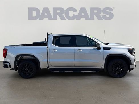 Used 2022 GMC Sierra 1500 Elevation AWD/4WD image 8