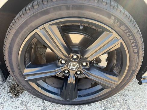 Used 2024 Honda Accord Sport image 8