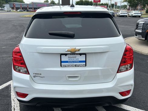 Used 2021 Chevrolet Trax LS w/ Tint and Cruise Package FWD image 6
