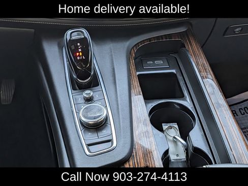 Used 2021 Cadillac Escalade Premium Luxury AWD/4WD image 17
