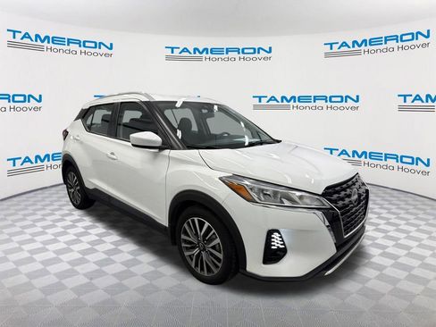 Used 2023 Nissan Kicks SV FWD image 7