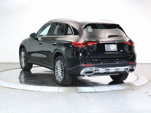 Certified 2025 Mercedes-Benz GLC 300 4MATIC image 2