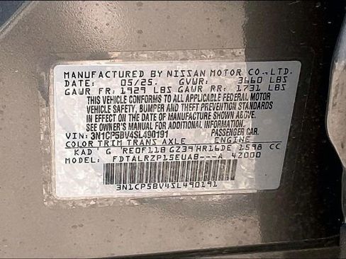 Certified 2025 Nissan Kicks Play S FWD image 32