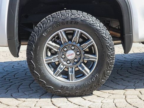 Used 2025 GMC Sierra 1500 AT4 AWD/4WD image 12