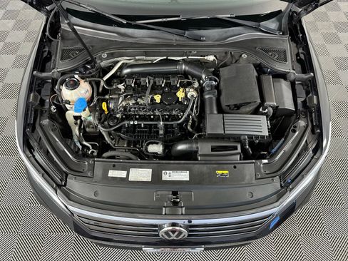 Used 2018 Volkswagen Passat 2.0T R-Line w/ R-Line Lighting Package image 23