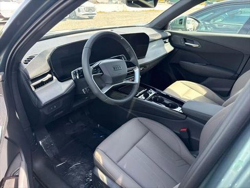 Used 2025 Audi Q5 2.0T Premium w/ Convenience Plus Package AWD/4WD image 5