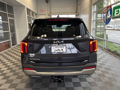 New 2026 Kia Sorento SX image 5