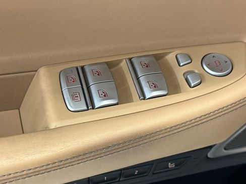 Used 2019 BMW 740i image 13