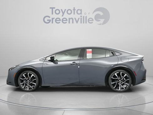 New 2026 Toyota Prius Plug-In Hybrid FWD image 5