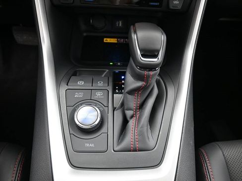 Certified 2025 Toyota RAV4 XSE image 28