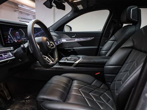 Certified 2023 BMW 760i xDrive w/ Parking Assistance Package image 19