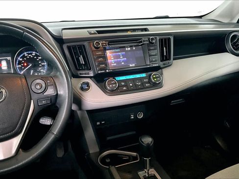 Used 2017 Toyota RAV4 XLE image 7