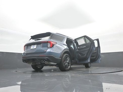 New 2026 Ford Explorer ST w/ Sun And Sound Package image 36