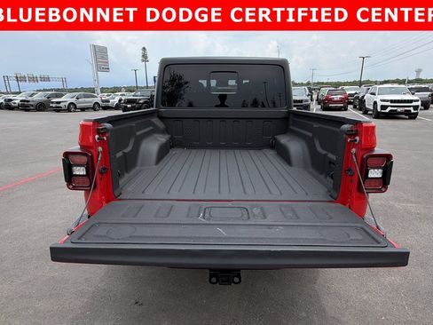 Used 2024 Jeep Gladiator Sport AWD/4WD image 27